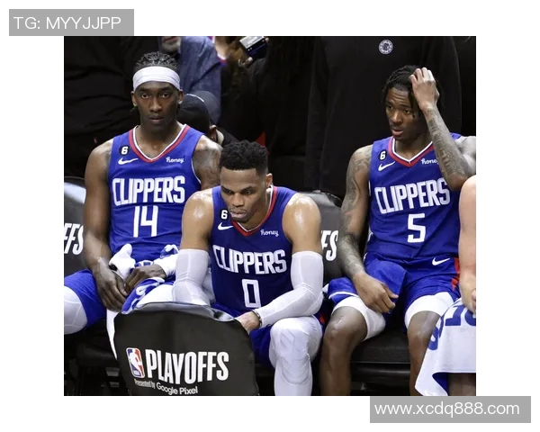 火箭旧将三分爆发首秀29分,快船防守崩溃比尔复出低迷 火箭旧将三分爆发首秀29分,快船防守崩溃比尔复出低迷